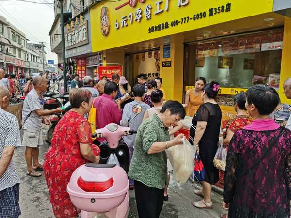 零食加盟店沒人進(jìn)店怎么辦，增加進(jìn)店率的方法有哪些？