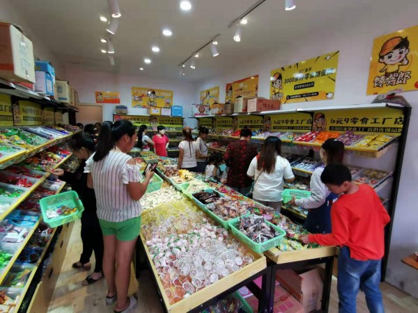 自己開(kāi)一家30平米的零食店，如何選擇合適的貨架？