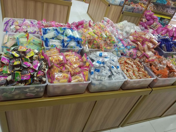 零食店貨架如何保養(yǎng)？有哪些注